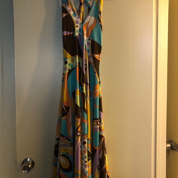 Dress - Picture 4 of 4